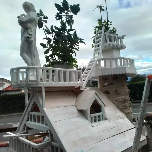  maison aux 100 000 fleurs 